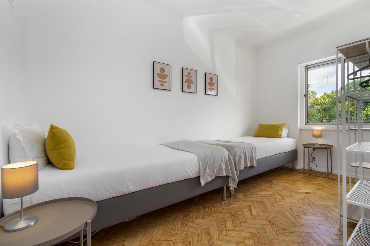 Whome Peaceful Alges Family Home Away From City Noise Lisboa Exterior foto